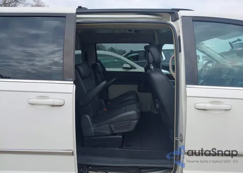 2010 Chrysler Town & Country Touring Plus из США, поврежденный, VIN 2A4RR8DX3AR435146